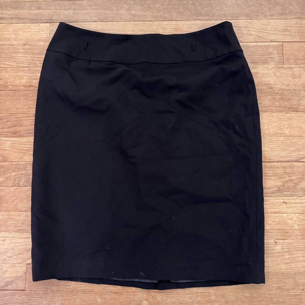 Liz Claiborne career black midi pencil skirt size 12
 b75